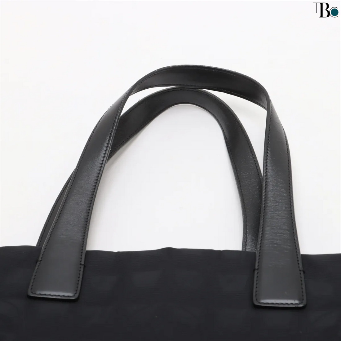 Chanel New Travel Line Nylon x Leather Tote Bag Zwart