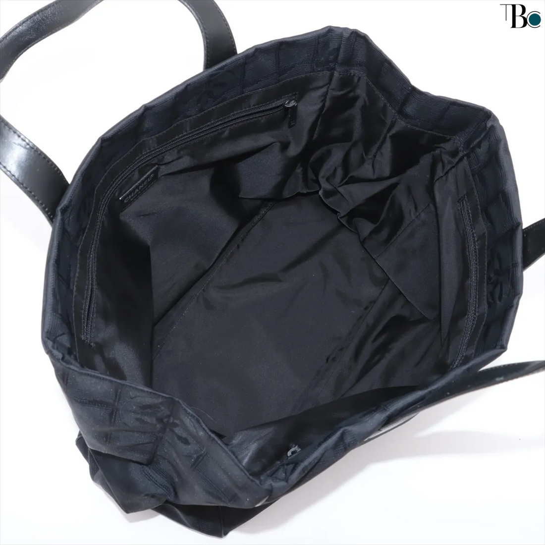 Chanel New Travel Line Nylon x Leather Tote Bag Zwart