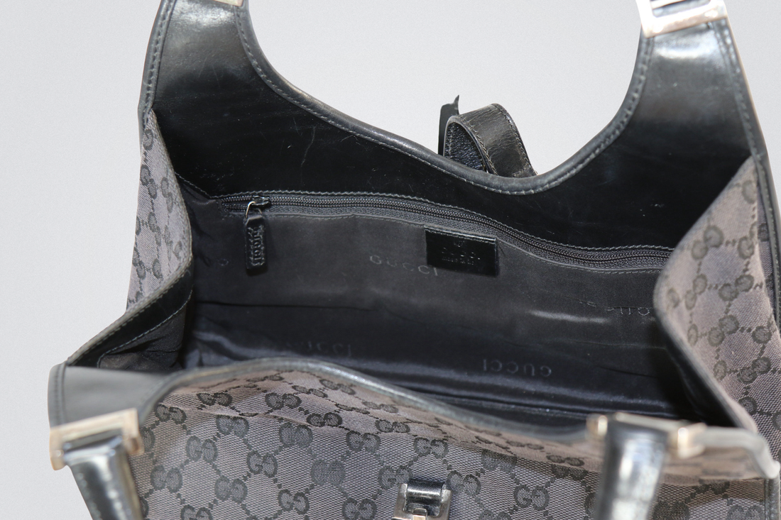 Gucci GG Jackie Bardot bag