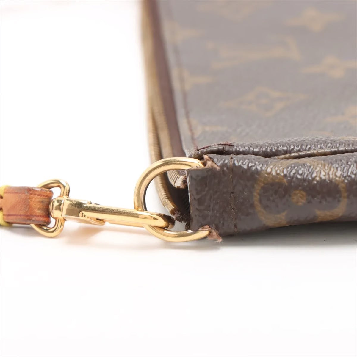 Louis Vuitton Pochette accessoir